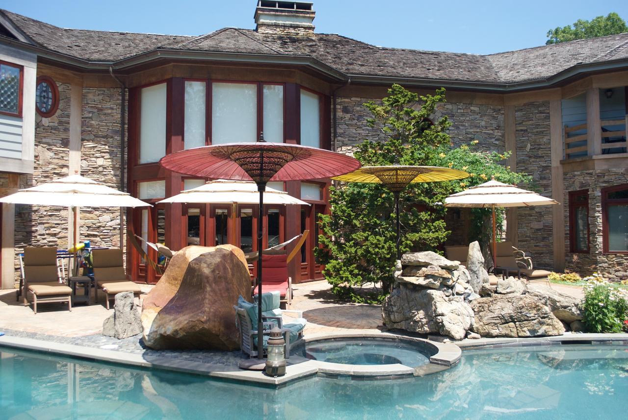 East Hampton Art House Bed And Breakfast Esterno foto
