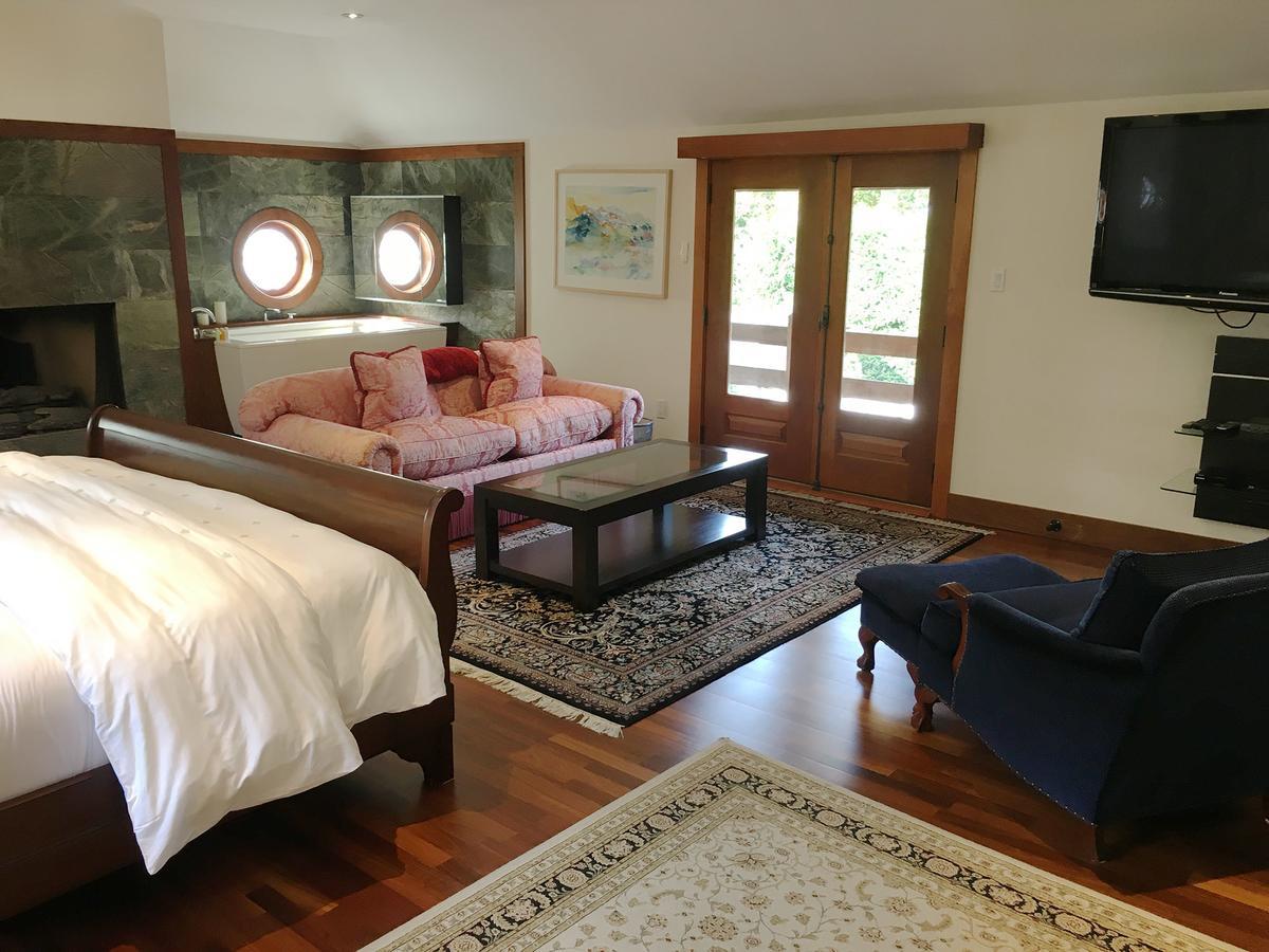 East Hampton Art House Bed And Breakfast Esterno foto