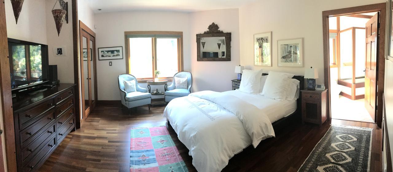 East Hampton Art House Bed And Breakfast Esterno foto
